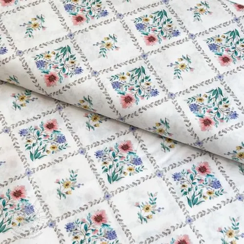 Bavlněná látka Flowers Tara off white design A digital print