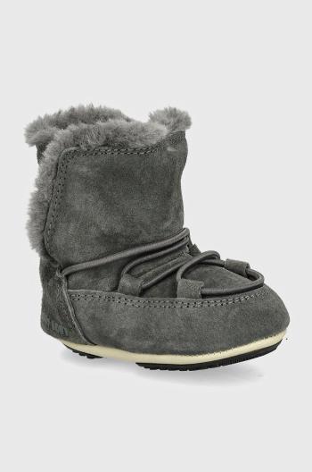 Dětské semišové sněhule Moon Boot CRIB SUEDE šedá barva, 80D3401030