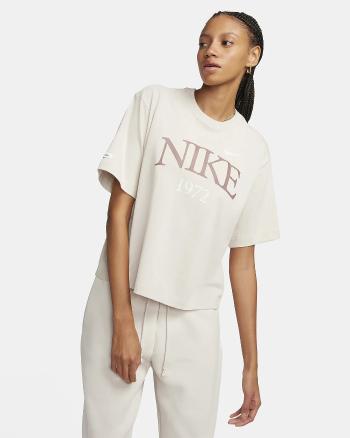 Nike Sportswear Women L