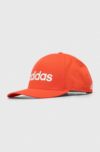 Kšiltovka adidas červená barva, s potiskem, IR7907