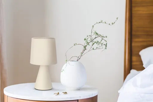 SATTI béžová keramická stolní lampa se stínidlem E14 1x40W klasická elegantní dekorativní do obývacího pokoje, ložnice, kanceláře