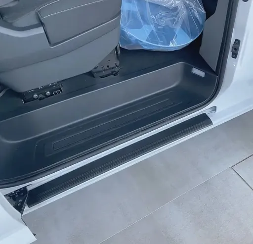 Prahová lišta Ford Transit Custom 2024- (2.řada, pravá)