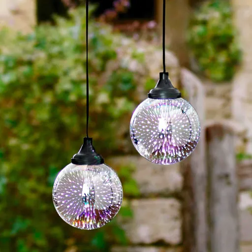 Solární závěsná lampa