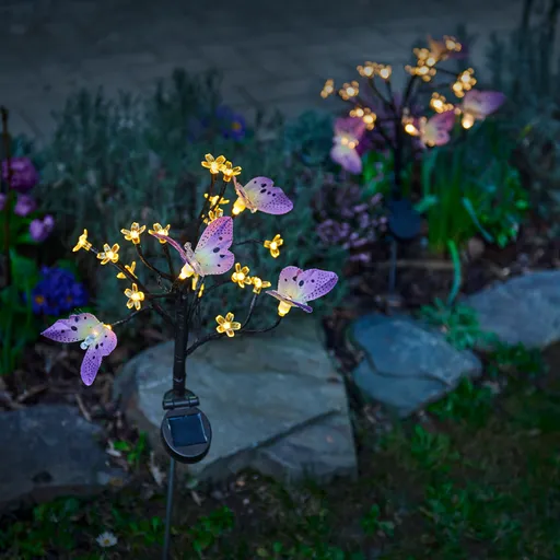 Solární strom s motýly