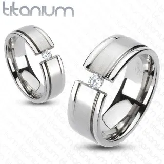 Prsten z titanu - rozseklý prsten, třpytivý zirkon - Velikost: 59