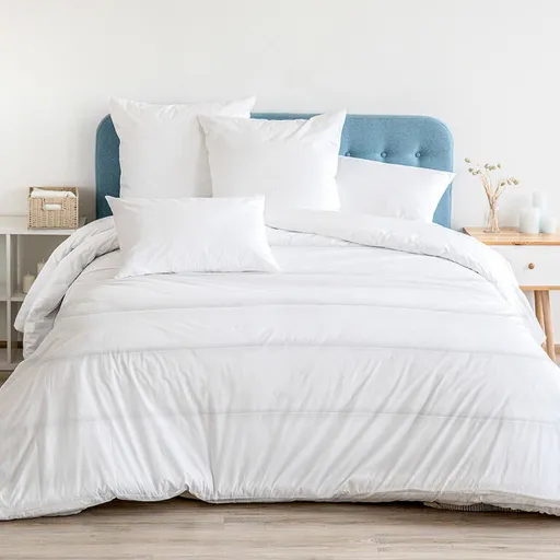 Sada přikrývky a polštáře FIRST