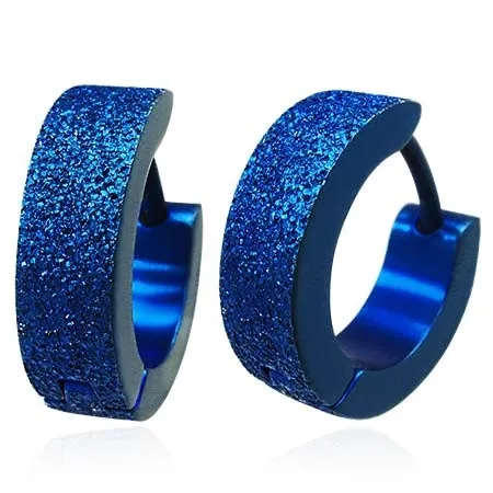 Ocelové kloubové náušnice s modrým pískovaným povrchem