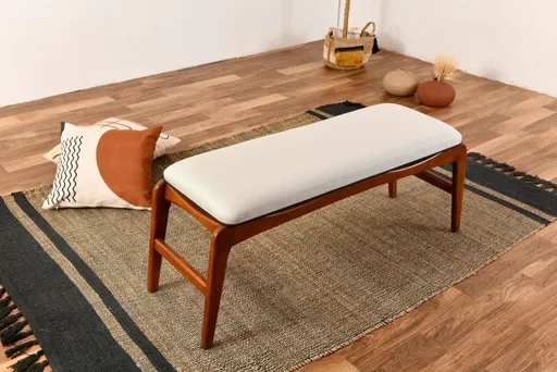 Lavice Touch Bench