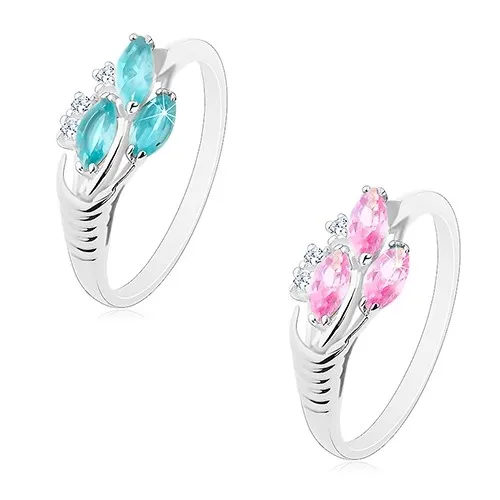 Prsten ve stříbrném odstínu, tři broušená zrnka, zářezy na ramenech - Velikost: 61, Barva: Světle modrá