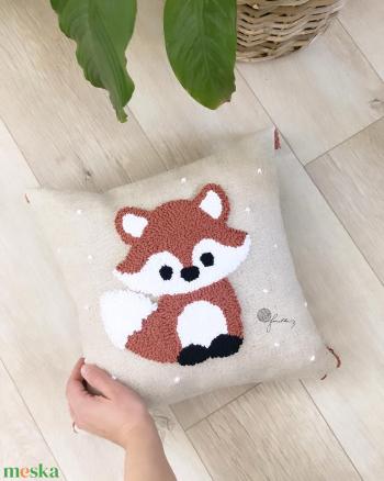 Gyereknapra,babalátogatóba Róka koma díszpárna