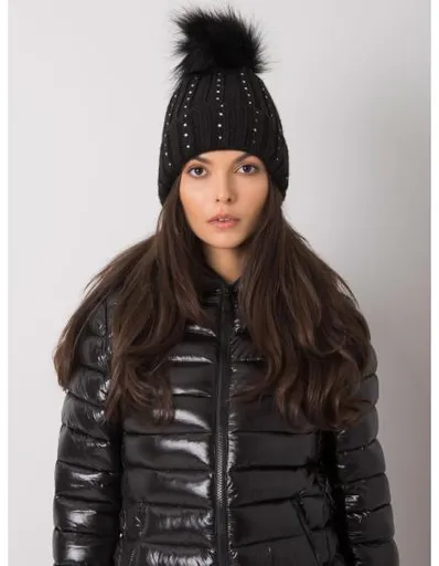 Dámská čepice s aplikací zimní černá