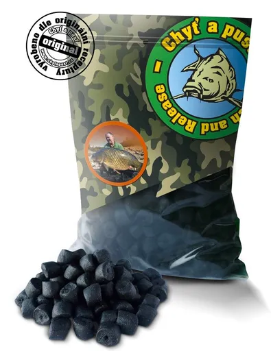 Chyť a pusť Pelety Halibut original carp s dírou 900g,Chyť a pusť Pelety Halibut original carp s dírou 900g