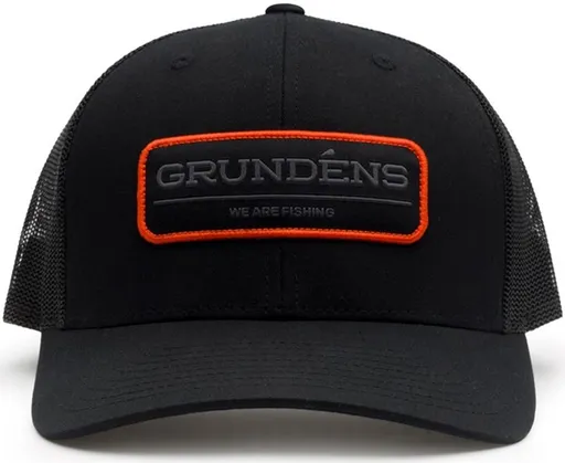 Grundéns kšiltovka we are fishing trucker - solid black