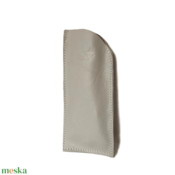 Világosszürke bőr szemüvegtok Oculos 016 M