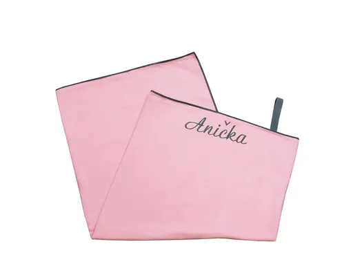 Fitness osuška s výšivkou