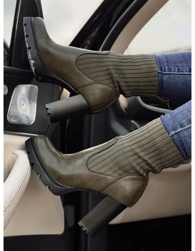 Dámské kozačky na silném podpatku DOMVIBE zelené