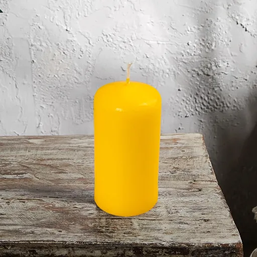 Weltbild Sloupová svíčka, žlutá