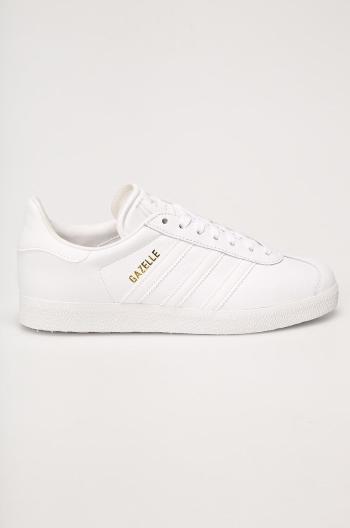 Boty adidas Originals Gazelle bílá barva, na plochém podpatku, BB5498