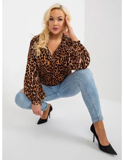 Dámská halenka s leopardím potiskem plus size GERDA světle hnědá a černá