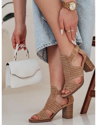 Dámské sandály na podpatku AMIRIA béžové