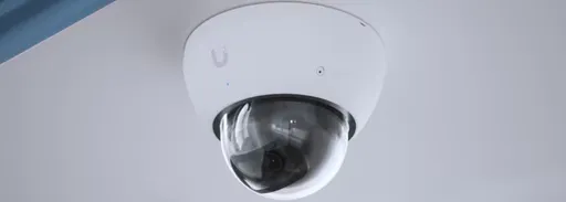 UBNT UVC-AI-Dome-B - AI Dome PoE kamera, 8MP, černá