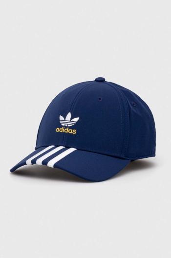 Šiltovka adidas Originals s nášivkou