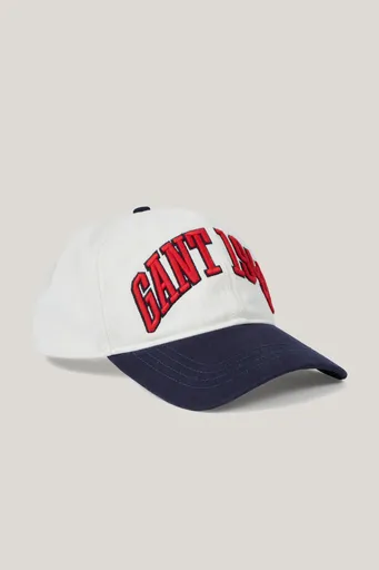 KŠILTOVKA GANT 1949 VARSITY ARCH COTTON CAP EGGSHELL