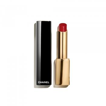 CHANEL ROUGE ALLURE L'EXTRAIT Rtěnka s vysokou intenzitou barvy pro koncentrovanou zářivost a péči v opakovaně plnitelném pouzdře - 854 ROUGE PUISSA…