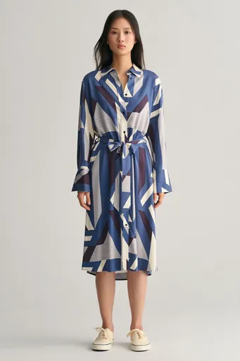 ŠATY GANT RELAXED LETTERS PRINT SHIRT DRESS DUSTY BLUE SEA
