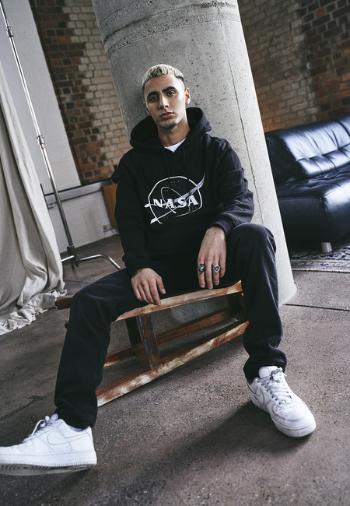 Mr. Tee NASA Black-and-White Insignia Hoody black - M