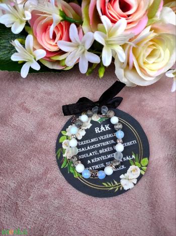 Horoszkópos ásvány karkötő: RÁK