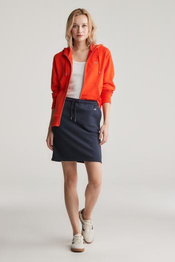TEPLÁKOVÁ SUKNĚ GANT REG SHIELD SKIRT EVENING BLUE