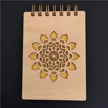 AMADEA Dřevěný zápisník A6 - mandala (38015-00)
