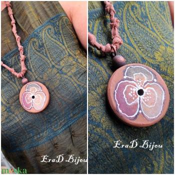 Fantázia virág medál, nyaklánc