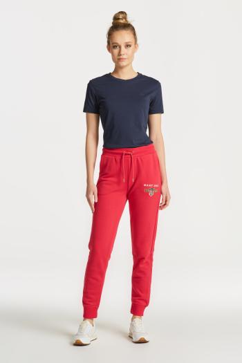 TEPLÁKY GANT D1. BANNER SHIELD SWEAT PANTS RASPBERRY RED