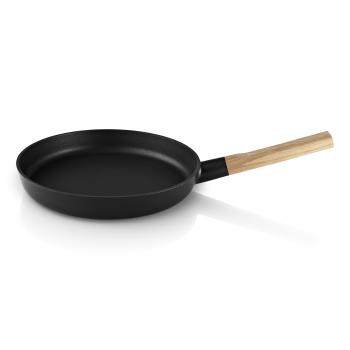 Pánev s dřevěnou rukojetí Nordic kitchen O 28 cm Eva Solo