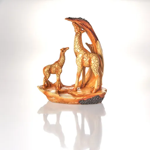 Žirafa z pryskyřice s mládětem