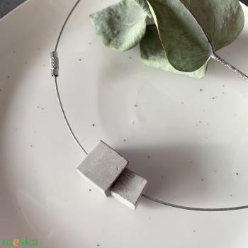 Kis kocka-nagy kocka beton medál