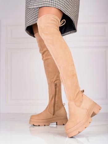 Pohodlné dámske béžové čižmy na širokom podpätku
