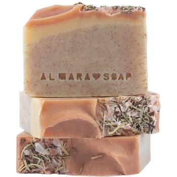 Almara Soap Natural Peeling Walnut přírodní tuhé mýdlo s peelingovým efektem 90 g