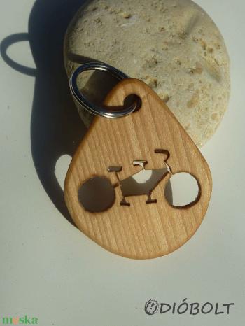 Tandem kerékpár mintás fa kulcstartó