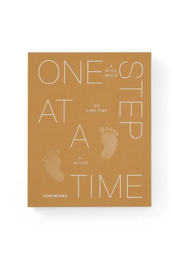 Kniha dítěte Printworks One Step at a Time