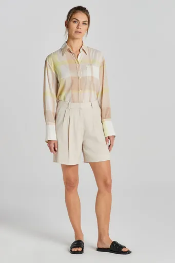 ŠORTKY GANT STRETCH LINEN TAILORING SHORTS SOFT OAT