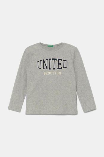 Dětské bavlněné tričko s dlouhým rukávem United Colors of Benetton šedá barva, s potiskem, 3ATNG10G6