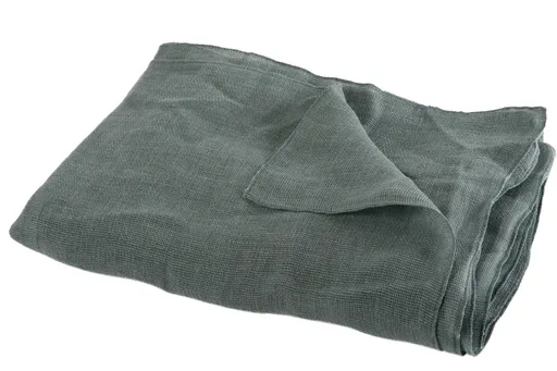 Tmavě šedý přehoz s nádechem zelené a třásňovitým lemem - 150*0,5*200 cm J-Line by Jolipa