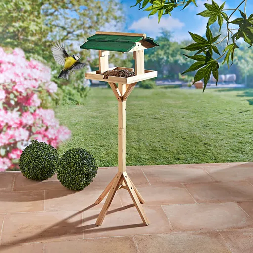 Ptačí budka se stojanem