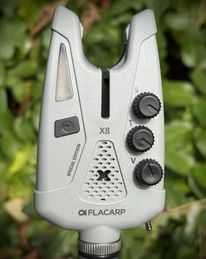 Flacarp signalizátor záběru x8 speciální edice podzim 2025 - šedá