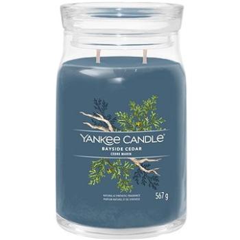 YANKEE CANDLE Signature sklo 2 knoty Bayside Cedar 567 g (5038581129358)