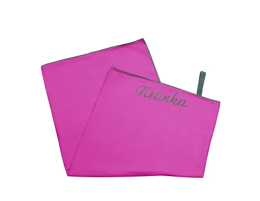 Fitness osuška s výšivkou