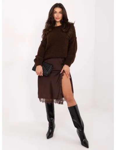 Tmavě hnědý bouclé svetr s dlouhými rukávy